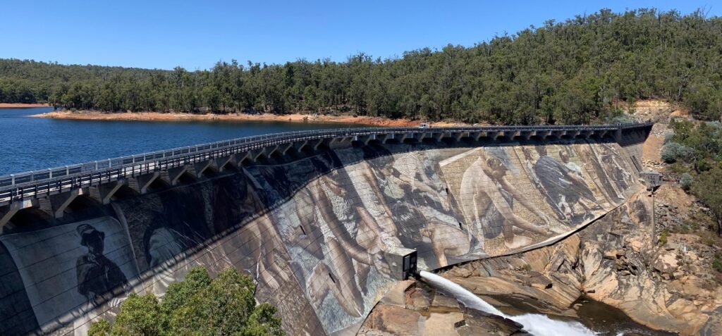 mural at wellington dam